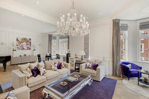 North Audley House, London W1K 3 bed flat for sale