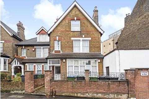 Lewisham Hill, Lewisham, London, SE13 2 bed apartment for sale