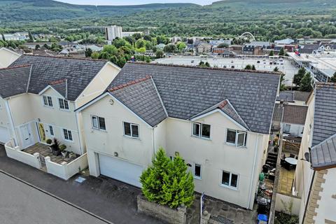 Courtland Terrace, Merthyr Tydfil CF47 4 bed detached house for sale