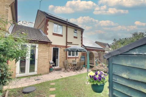 Annabelle Avenue, Manea 3 bed terraced house for sale