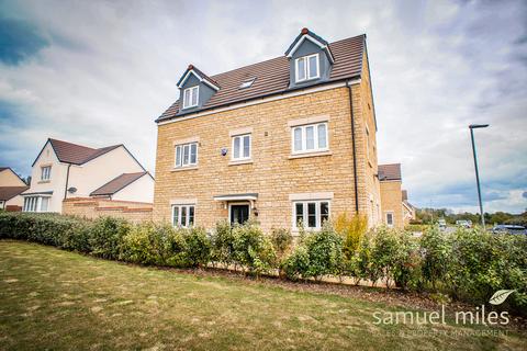 Evening Star, Swindon SN4 4 bed detached house for sale