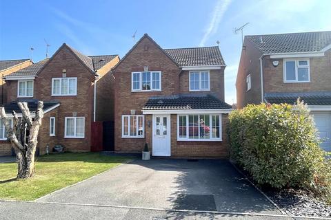Redbridge Close, Rushey Platt  Swindon 3 bed detached house for sale