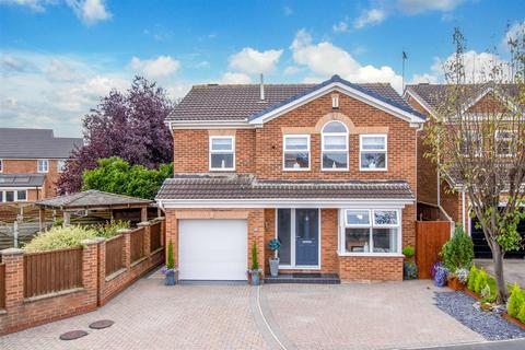 Riverdale Avenue, Stanley WF3 4 bed detached house for sale