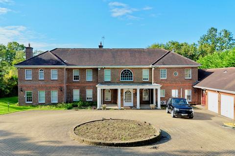 6 bedroom detached house for sale