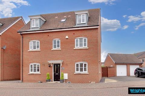 Swift Drive, Trowbridge 4 bed detached house for sale