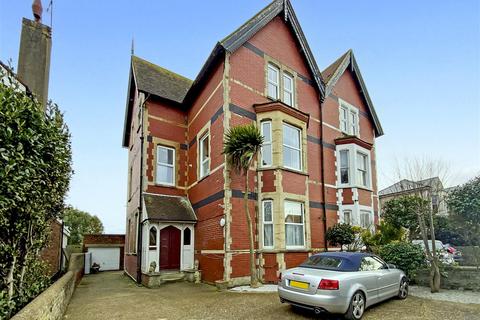 Norfolk Road, Littlehampton BN17 2 bed apartment for sale