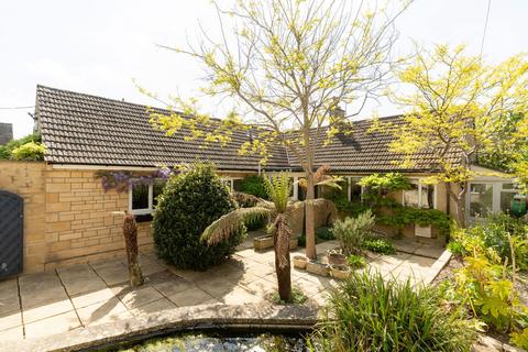 Charlton Road, Tetbury 4 bed detached bungalow for sale