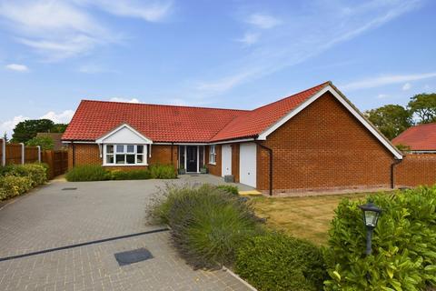 Hollies Close, King's Lynn PE33 3 bed detached bungalow for sale