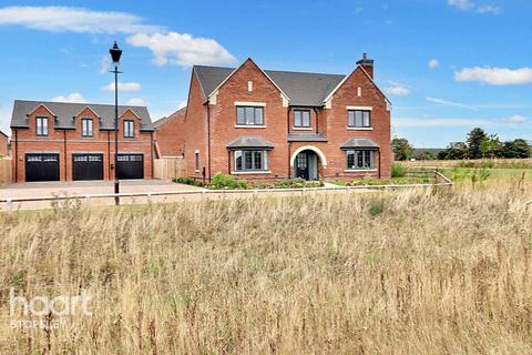 6 bedroom detached house for sale