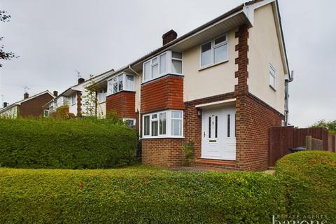 Sheppard Road, Basingstoke RG21 3 bed semi