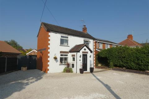 Eastern Road, Willaston, Nantwich 3 bed detached house for sale