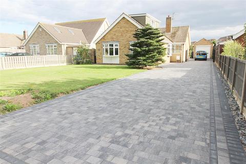 Brian Avenue, Cleethorpes, N.E.... 3 bed detached bungalow for sale