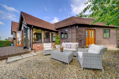 Storridge, Malvern WR13 4 bed detached house for sale