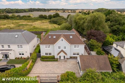 Epping CM16 5 bed detached house for sale