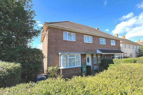 Meadow Road, East Cowes 3 bed semi