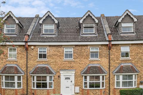 5 bedroom terraced house for sale