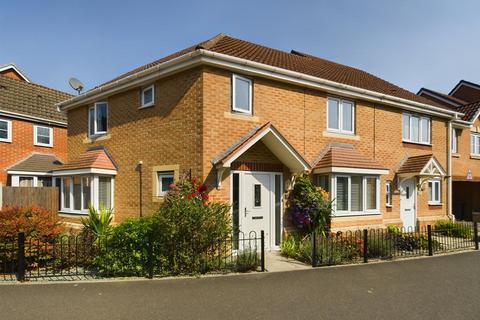 Tiber Road, North Hykeham, Lincoln 4 bed semi