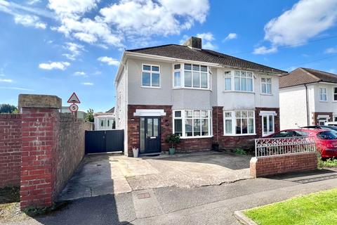 32 Mount Earl, Bridgend, CF31 3EY 3 bed semi