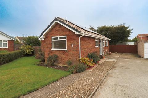 Cedar Grove, Filey YO14 2 bed detached bungalow for sale