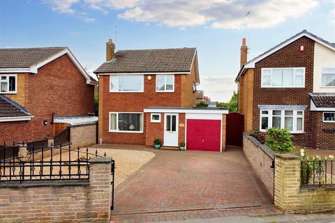 Aylesham Avenue, Arnold, Nottingham 3 bed detached house for sale