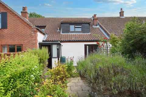 The Hurn, West Runton, Cromer 2 bed cottage for sale