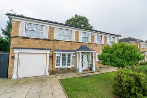 Shadwell Park Drive, Leeds 6 bed detached house for sale