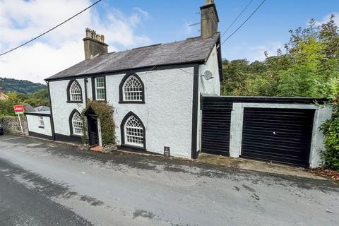 Birch Hill, Llangollen 4 bed detached house for sale