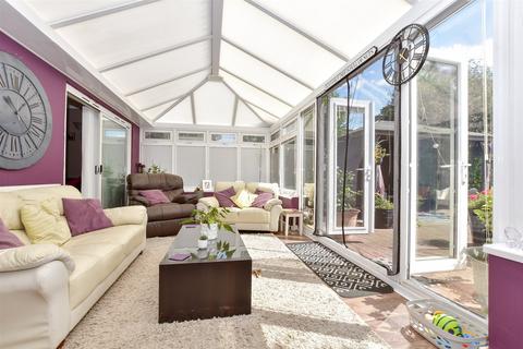 Mill Road, Canterbury, Kent 6 bed detached house for sale