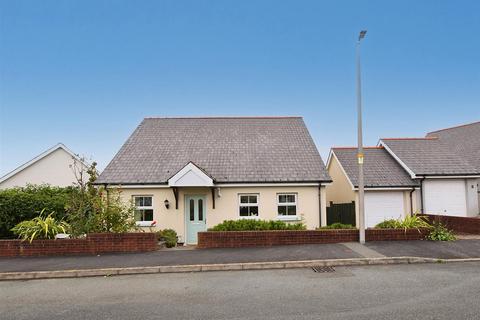 Maes Waldo, Fishguard 2 bed detached bungalow for sale