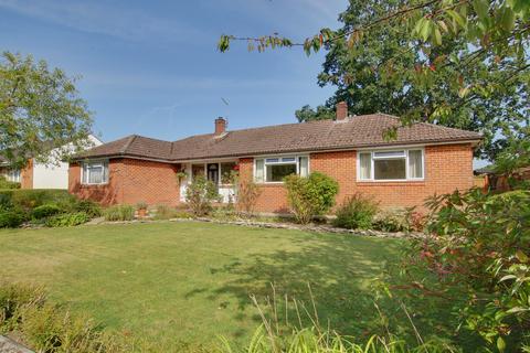 Braishfield, Romsey 4 bed detached bungalow for sale