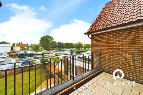 River View, Beccles NR34 4 bed link detached house for sale