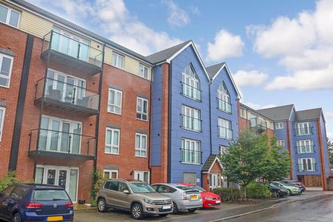 Chadwick Road, Langley 2 bed flat for sale