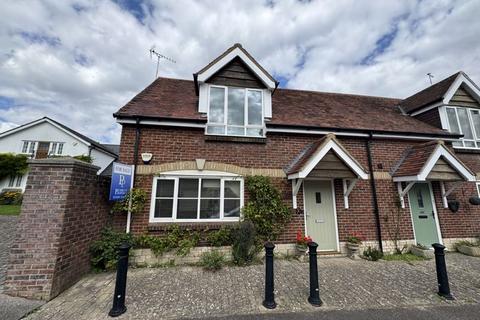 2 bedroom semi-detached house for sale