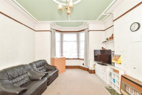 Gladys Avenue, Portsmouth, Hampshire 3 bed terraced house for sale