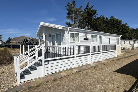 Rye Harbour Road, Rye Harbour TN31 2 bed holiday park home for sale