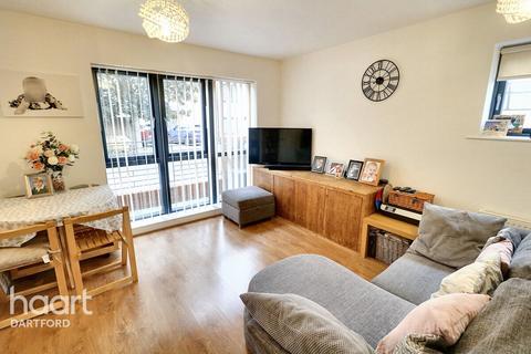 The Rise, Greenhithe 2 bed flat for sale