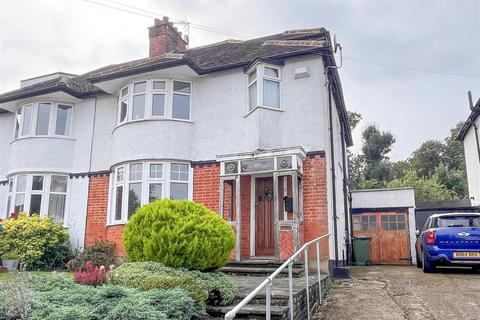 5 bedroom semi-detached house for sale