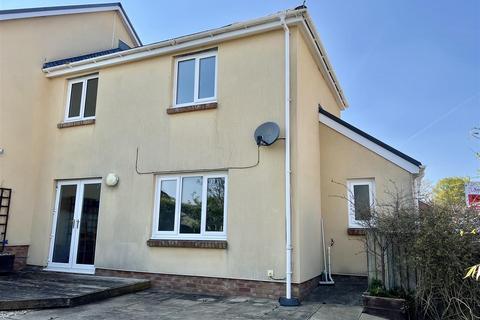 Fforest Fach, Tycroes, Ammanford 3 bed semi