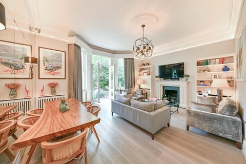 Onslow Gardens, London 3 bed flat for sale