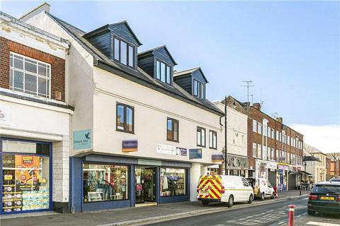 Guildford Street, Surrey KT16 1 bed apartment for sale