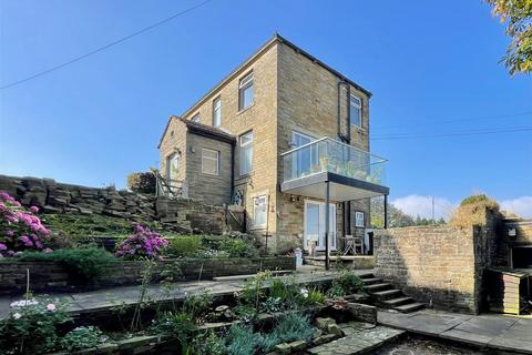 School Ridge, Bradford BD13 2 bed detached house for sale