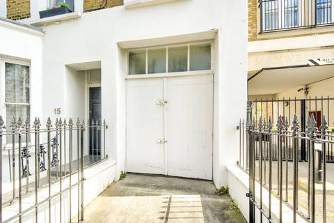 Maxwell Road, Moore Park Estate... Garage for sale