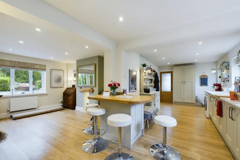 Brimpton Road, Baughurst, RG26 4 bed detached house for sale