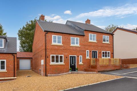 4 bedroom semi-detached house for sale