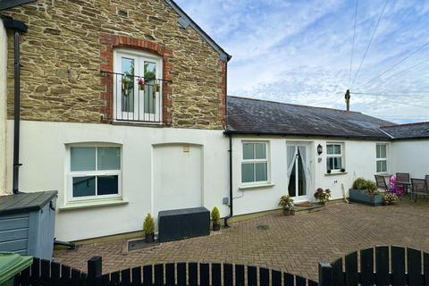 Swan Court, Truro 2 bed maisonette for sale