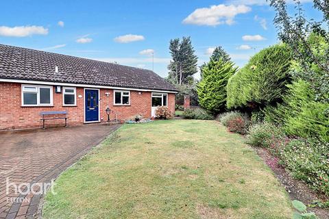 Alexandra Avenue, Luton 4 bed bungalow for sale