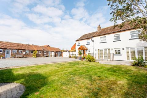 High Street, Bempton, Bridlington... 6 bed detached house for sale