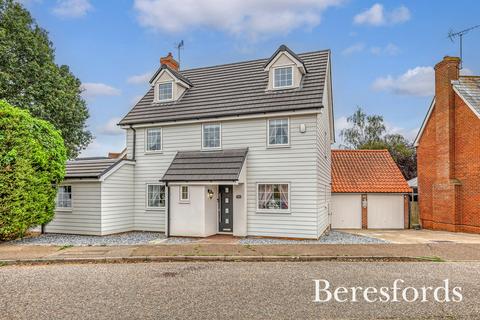 Gandalfs Ride, South Woodham Ferrers... 5 bed detached house for sale