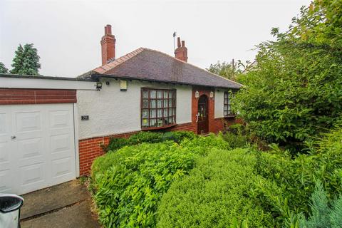 Wrenthorpe Lane, Wakefield WF2 2 bed detached bungalow for sale