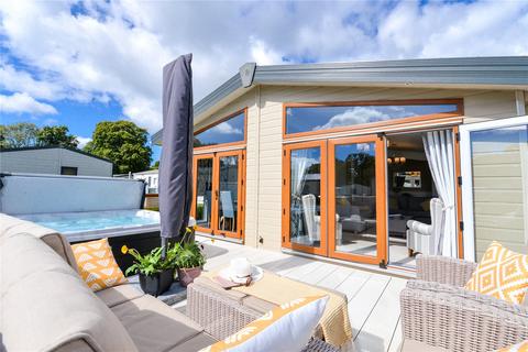 Aspen, Hoburne Bashley Holiday Park... 3 bed park home for sale